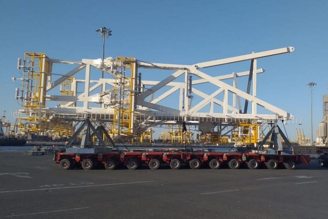 Read more about the article 12 M WIDE MAST SECTION TO JEBEL ALI PORT (UAE):