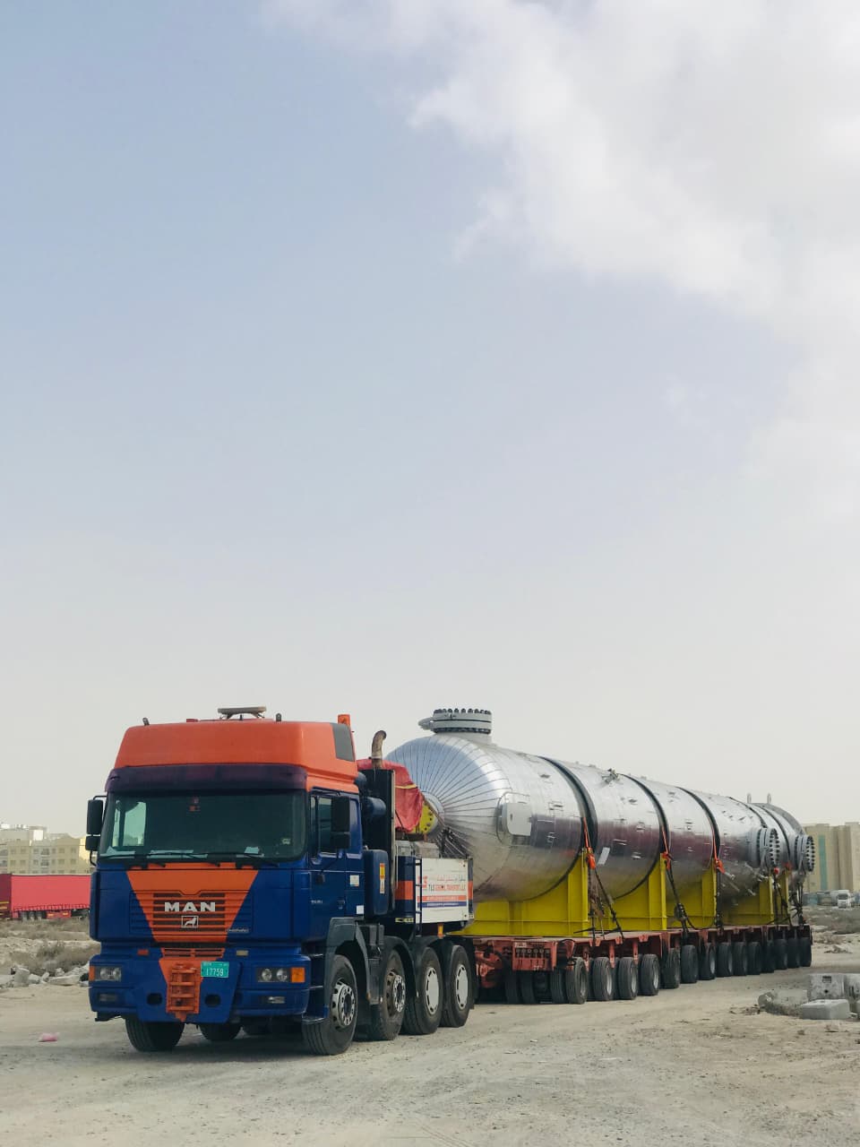 Read more about the article Moving a 150-Ton Sour Gas Treatment Vessel | Urban Heavy-Lift Logistics from Al Quoz to Jebel Ali