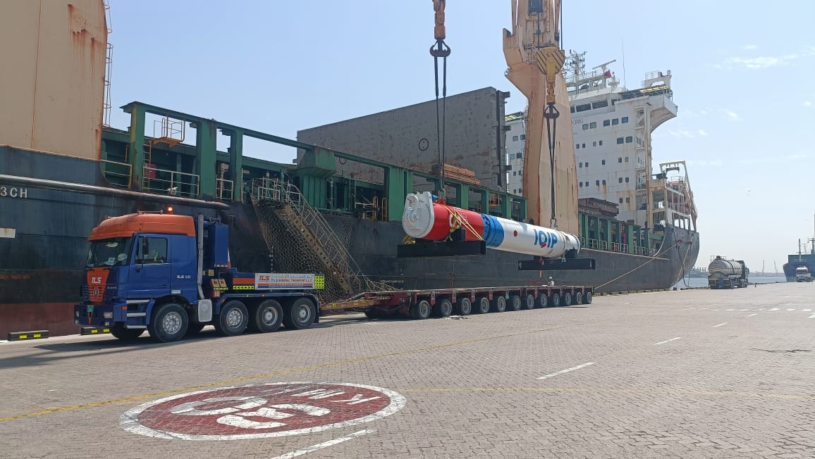 Read more about the article Heavy-Lift Logistics from DIP 2 to Jebel Ali Port | Shifting a 160-Ton Hydro Hammer