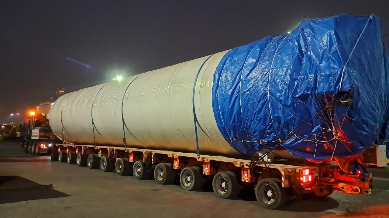 Read more about the article Transporting 70-Ton CO2 Storage Tanks from Jebel Ali Port to Hassyan Power Plant