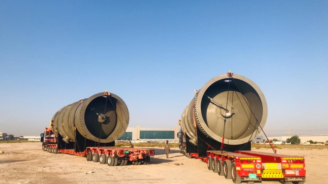 Read more about the article Transporting 89-Ton Gas Flotation Units | Heavy-Lift Logistics from Abu Dhabi to Jebel Ali